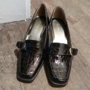 Liz Claiborne Black Heeled Loafers